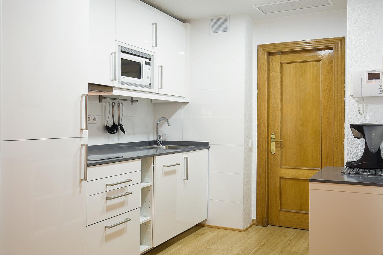 Apartamentos San Lorenzo 26 Madrid Exterior photo