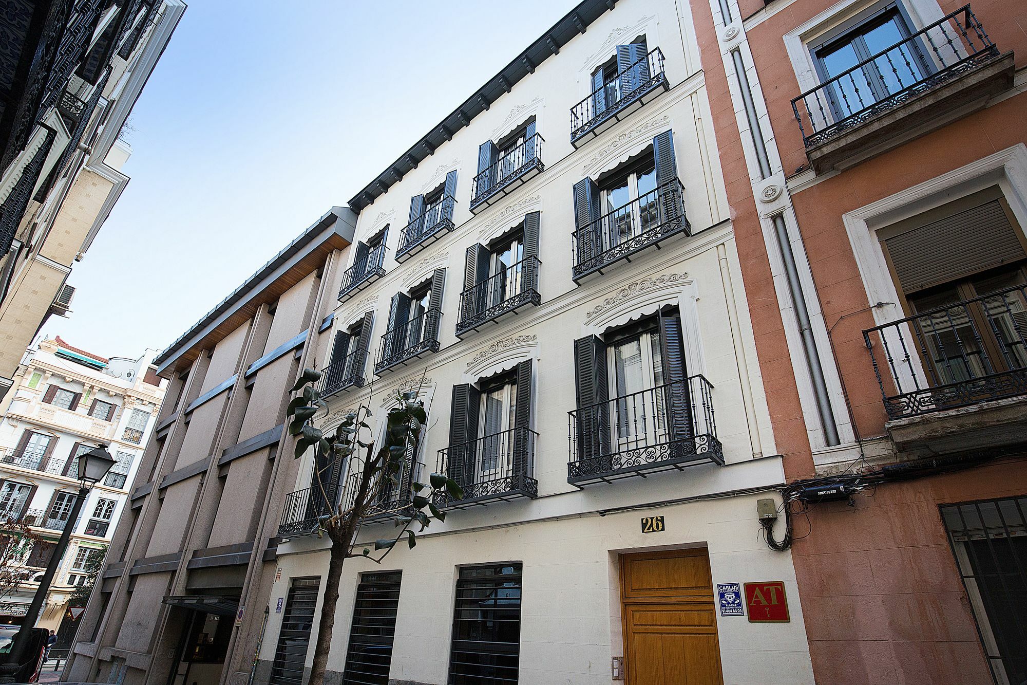 Apartamentos San Lorenzo 26 Madrid Exterior photo
