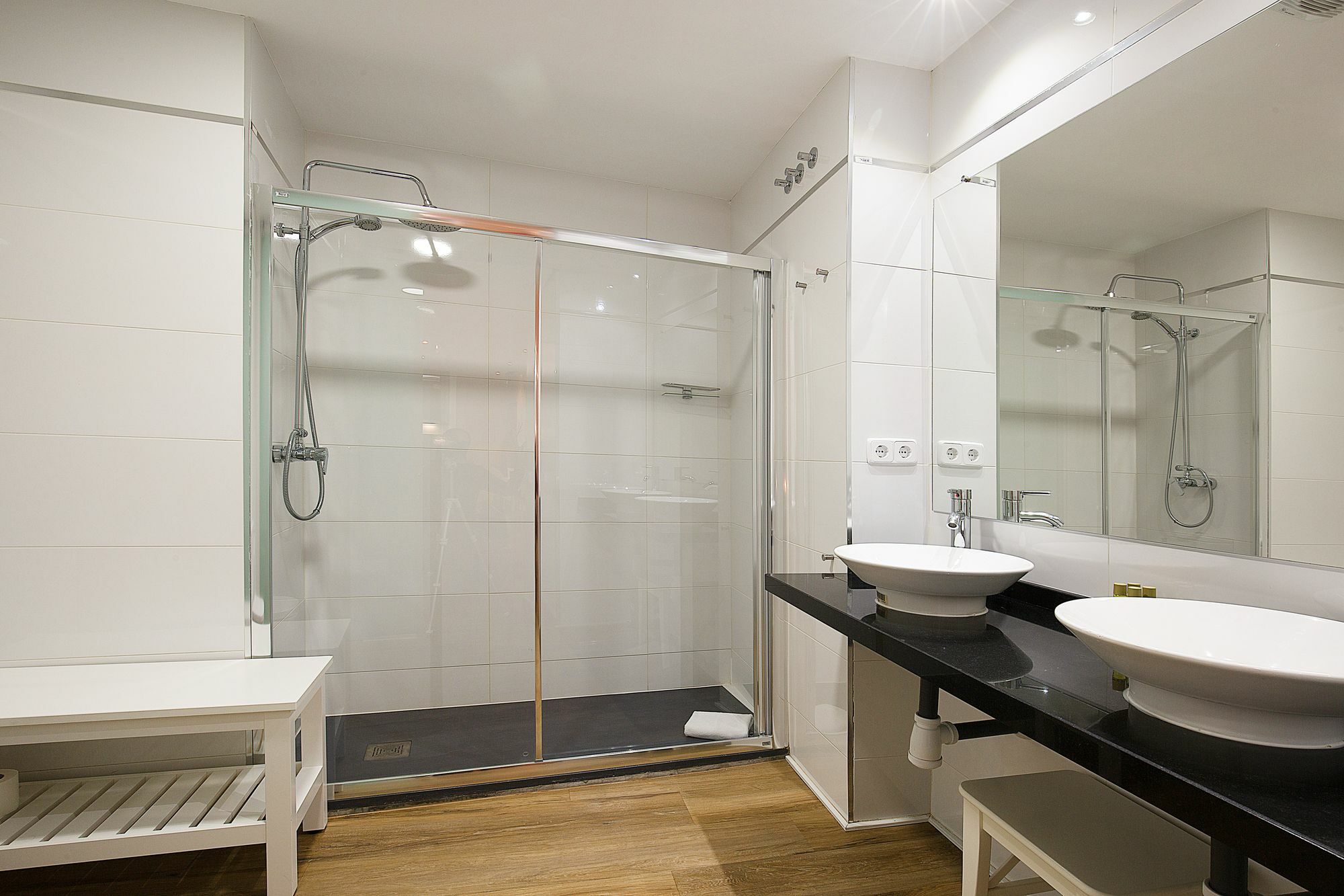 Apartamentos San Lorenzo 26 Madrid Exterior photo