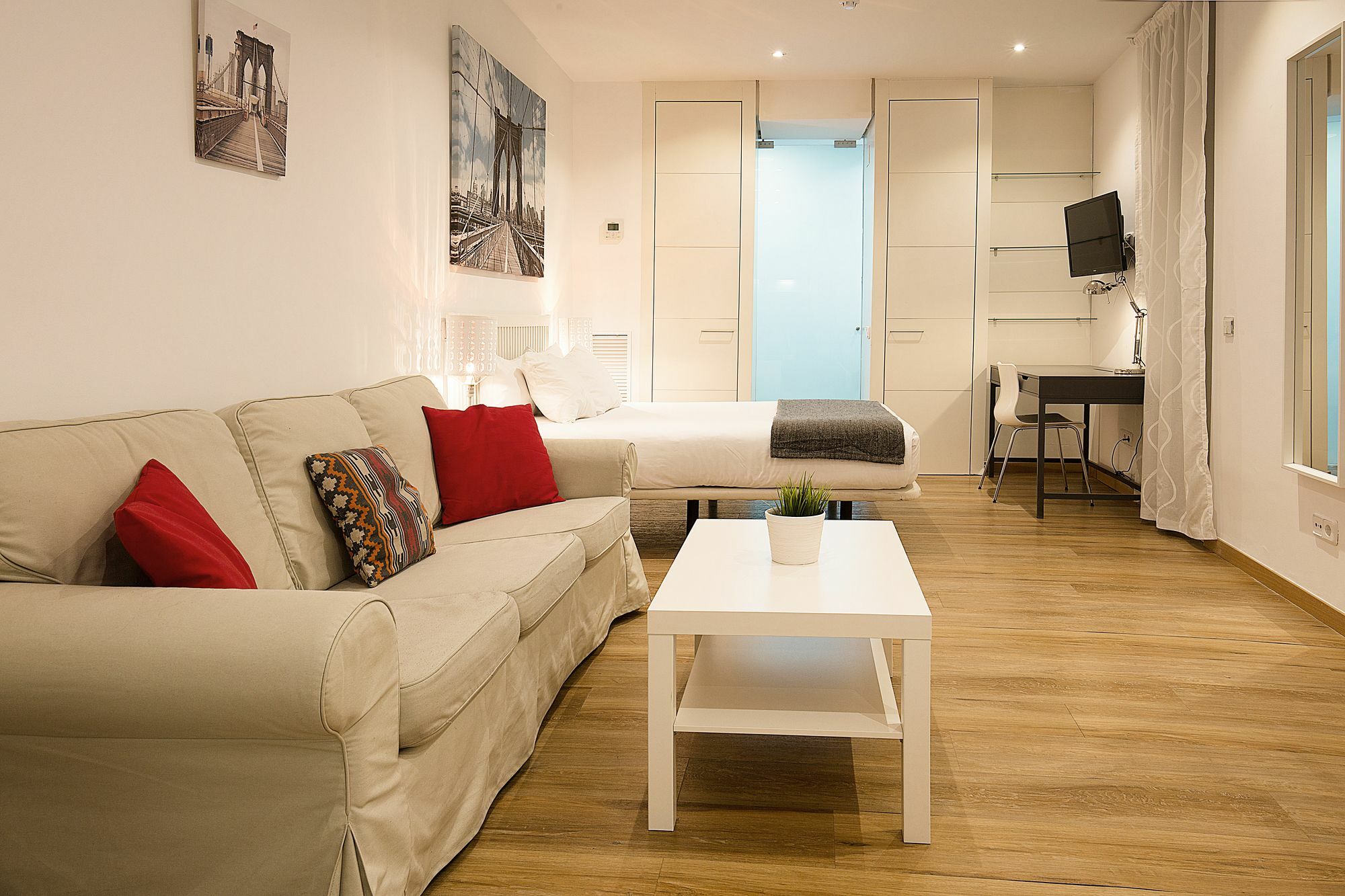Apartamentos San Lorenzo 26 Madrid Exterior photo